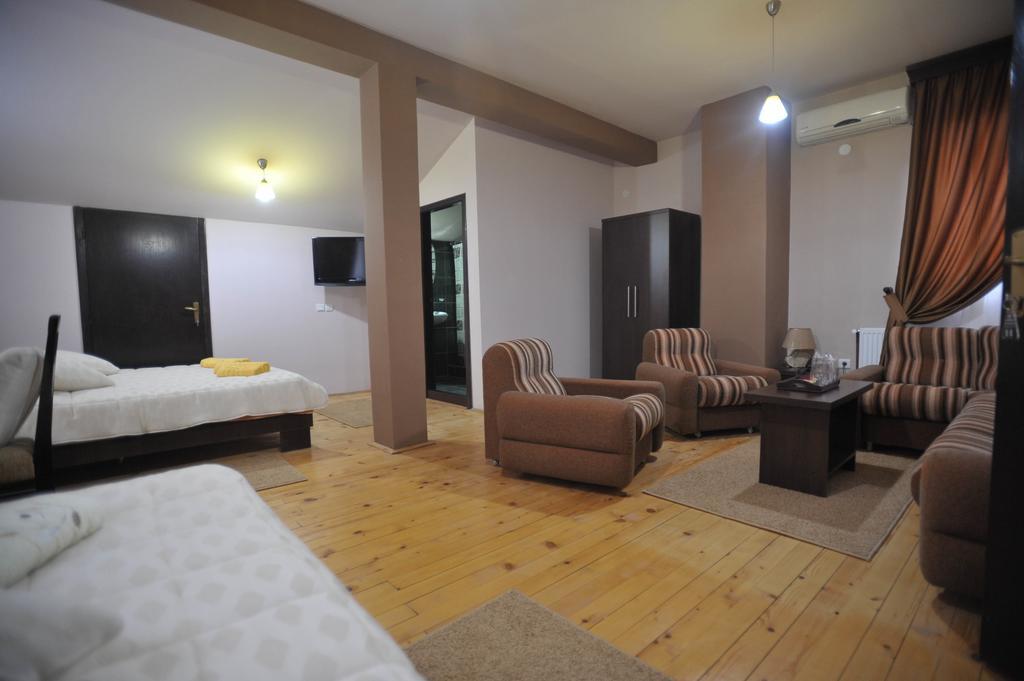 Garni Hotel City Κρούσεβατς Εξωτερικό φωτογραφία