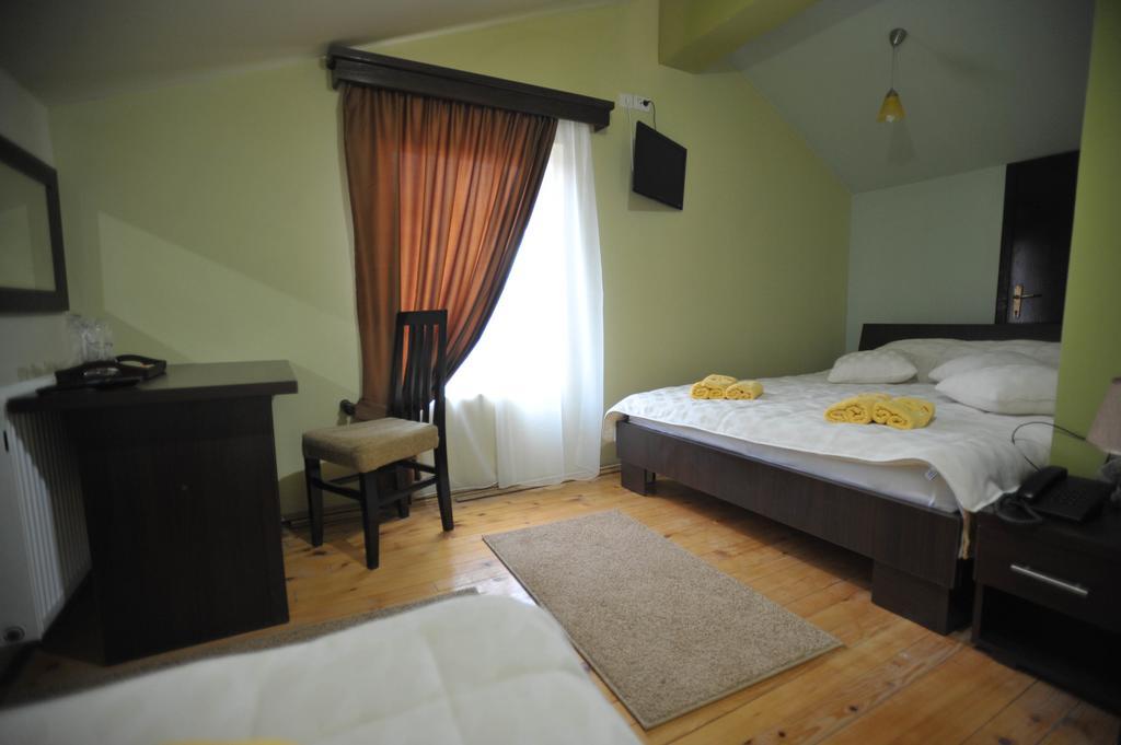 Garni Hotel City Κρούσεβατς Εξωτερικό φωτογραφία